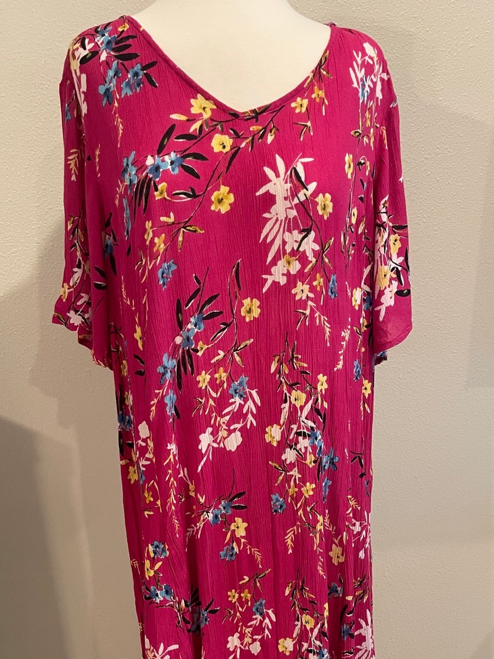 Women Within Floral V-Neck Crinkle Maxi Dress in  Fuchsia Pink
Size Petite 2X